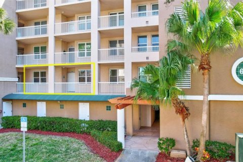 Condominio en Saint Petersburg, Florida, 2 dormitorios  № 2114485