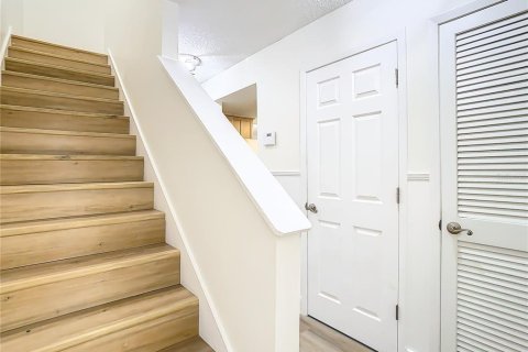 Townhouse in Tampa, Florida 2 bedrooms, 126.35 sq.m. № 2373523 - photo 24