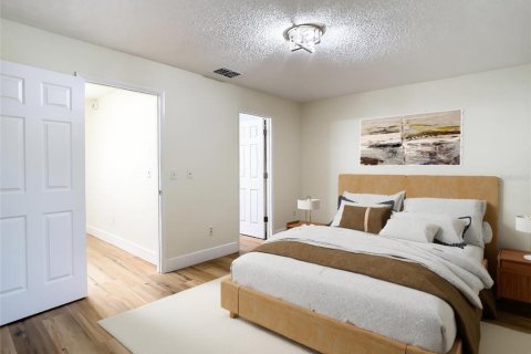 Townhouse in Tampa, Florida 2 bedrooms, 126.35 sq.m. № 2373523 - photo 8