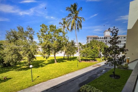 Copropriété à vendre à Boca Raton, Floride: 2 chambres, 119.01 m2 № 2028455 - photo 5