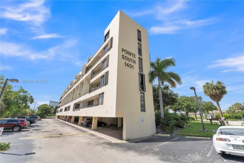 Copropriété à vendre à Boca Raton, Floride: 2 chambres, 119.01 m2 № 2028455 - photo 2