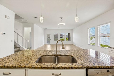 Villa ou maison à vendre à Tampa, Floride: 5 chambres, 353.68 m2 № 2118075 - photo 12