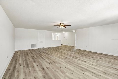 Villa ou maison à vendre à Tampa, Floride: 5 chambres, 353.68 m2 № 2118075 - photo 24