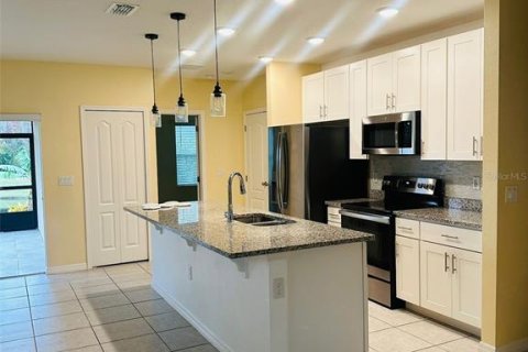 Villa ou maison à vendre à Kissimmee, Floride: 3 chambres, 121.05 m2 № 2125727 - photo 6