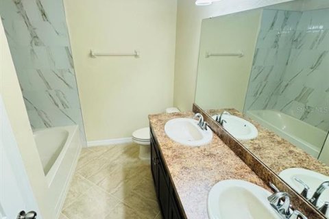 Townhouse in Orlando, Florida 4 bedrooms, 209.03 sq.m. № 1880724 - photo 15
