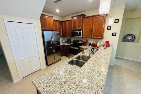 Townhouse in Orlando, Florida 4 bedrooms, 209.03 sq.m. № 1880724 - photo 3