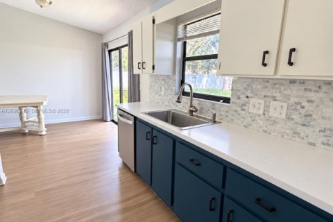 Casa en venta en Port St. Lucie, Florida, 2 dormitorios, 84.73 m2 № 2390722 - foto 11