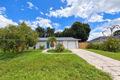Casa en Port St. Lucie, Florida 2 dormitorios, 84.73 m2 № 2390722