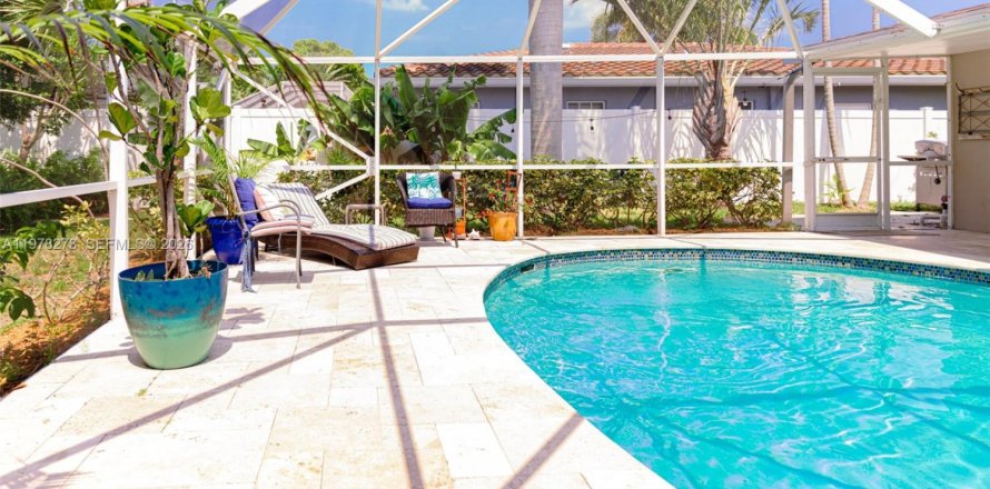 Casa en Deerfield Beach, Florida 3 dormitorios, 139.91 m2 № 2046528