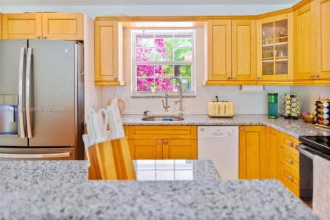 Casa en alquiler en Deerfield Beach, Florida, 3 dormitorios, 139.91 m2 № 2046528 - foto 3