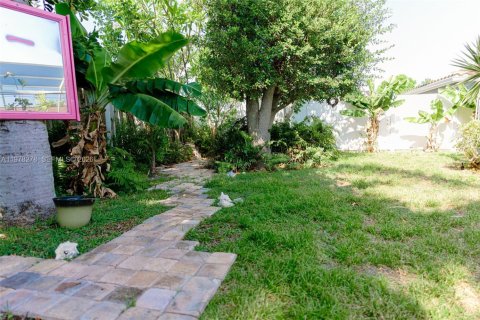 Casa en alquiler en Deerfield Beach, Florida, 3 dormitorios, 139.91 m2 № 2046528 - foto 12