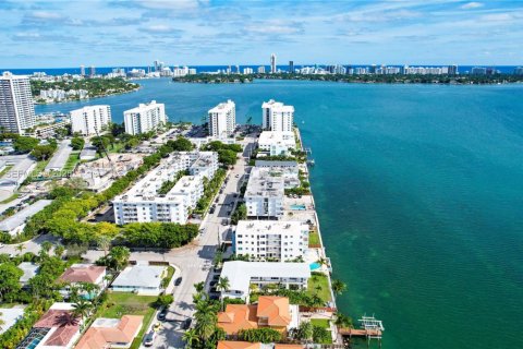 Квартира в Норт-Бей-Виллидж, Флорида 1 спальня, 53.42м2 № 2078530