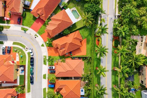 House in Miramar, Florida 3 bedrooms, 143.26 sq.m. № 2008343 - photo 30