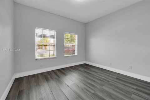 House in Miramar, Florida 3 bedrooms, 143.26 sq.m. № 2008343 - photo 5