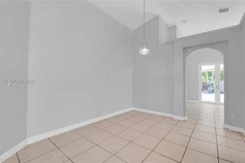 House in Miramar, Florida 3 bedrooms, 143.26 sq.m. № 2008343 - photo 11