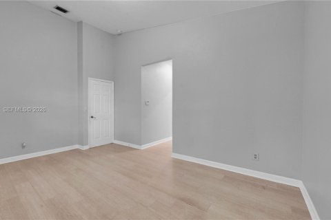 House in Miramar, Florida 3 bedrooms, 143.26 sq.m. № 2008343 - photo 24