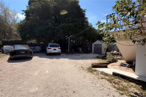 Casa en alquiler en Miami, Florida, 1 dormitorio № 2030923 - foto 2