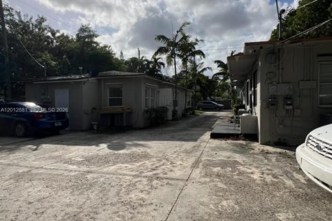 Commercial property in Hollywood, Florida 135.82 sq.m. № 2240351 - photo 29