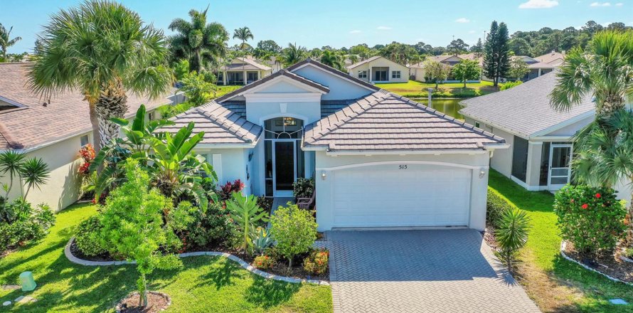 House in Port St. Lucie, Florida 3 bedrooms, 140.56 sq.m. № 2083400