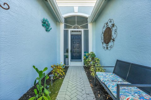 House in Port St. Lucie, Florida 3 bedrooms, 140.56 sq.m. № 2083400 - photo 6