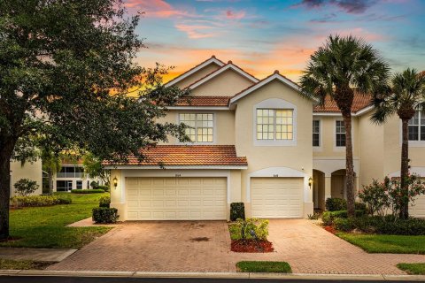 Townhouse in Naples, Florida 3 bedrooms, 159.33 sq.m. № 1823324 - photo 26