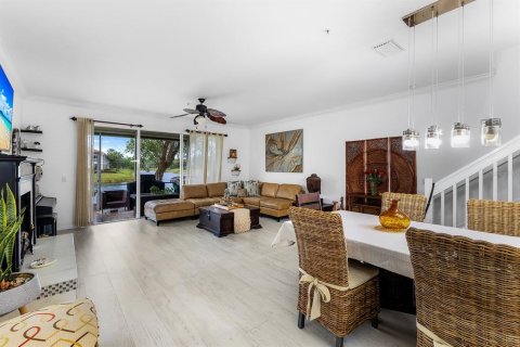 Townhouse in Naples, Florida 3 bedrooms, 159.33 sq.m. № 1823324 - photo 6