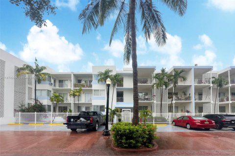 Купить кондоминиум в Майами-Бич, Флорида 1 спальня, 73.39м2, № 1977391 - фото 23