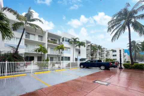 Купить кондоминиум в Майами-Бич, Флорида 1 спальня, 73.39м2, № 1977391 - фото 24