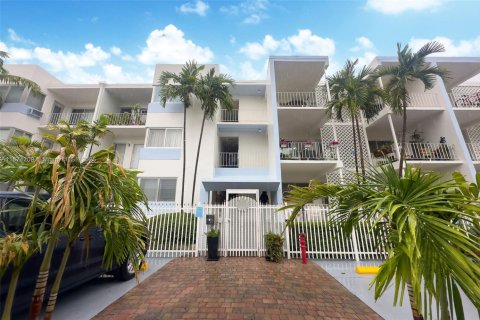 Кондоминиум с 1 спальней в Майами-Бич, Флорида № 1977391