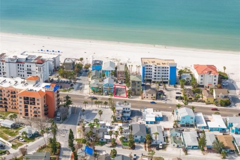 Land in Madeira Beach, Florida № 1528159 - photo 2