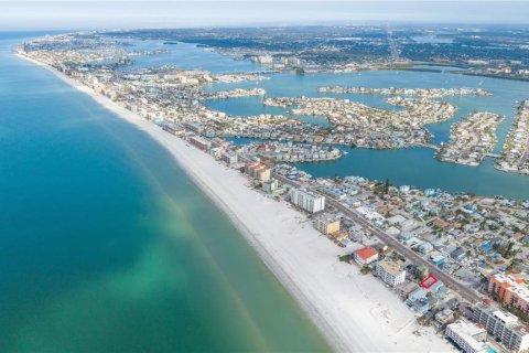 Land in Madeira Beach, Florida № 1528159 - photo 4