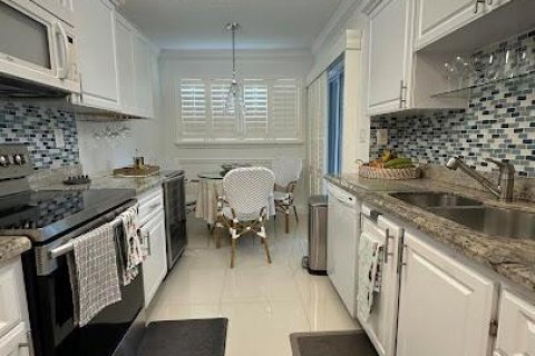 Townhouse in Deerfield Beach, Florida 2 bedrooms, 132.85 sq.m. № 2252366 - photo 11