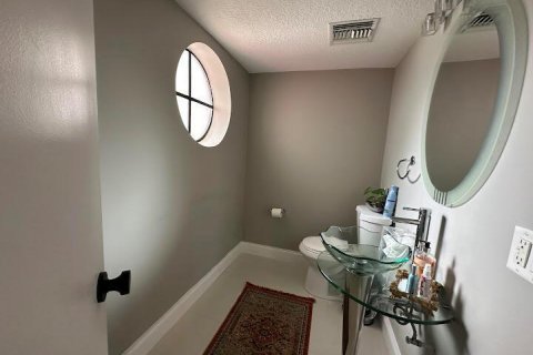 Townhouse in Deerfield Beach, Florida 2 bedrooms, 132.85 sq.m. № 2252366 - photo 8