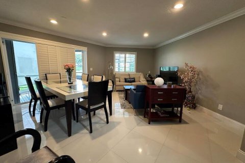 Townhouse in Deerfield Beach, Florida 2 bedrooms, 132.85 sq.m. № 2252366 - photo 7