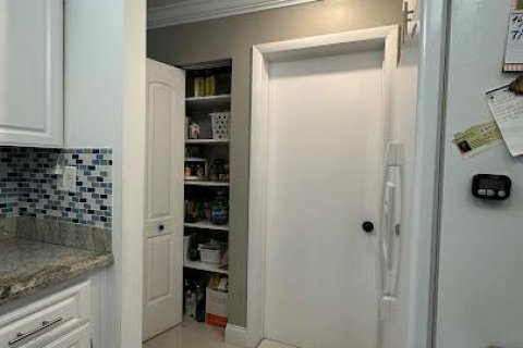 Townhouse in Deerfield Beach, Florida 2 bedrooms, 132.85 sq.m. № 2252366 - photo 12