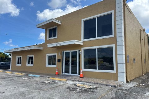 Immobilier commercial à Miramar, Floride № 2038777