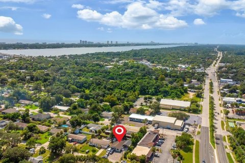Propiedad comercial en venta en Ormond Beach, Florida, 139.35 m2 № 1751726 - foto 8