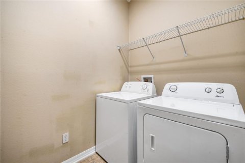 Casa en alquiler en Oviedo, Florida, 3 dormitorios, 210.14 m2 № 1914648 - foto 8
