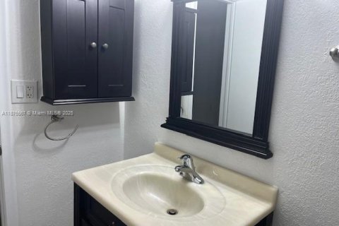 Copropriété à louer à Miami, Floride: 2 chambres, 94.95 m2 № 1926460 - photo 14