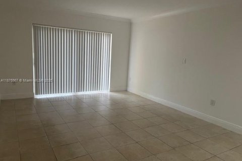 Copropriété à louer à Miami, Floride: 2 chambres, 94.95 m2 № 1926460 - photo 7