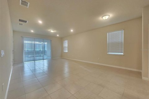 Villa ou maison à vendre à Davenport, Floride: 6 chambres, 288.37 m2 № 2410442 - photo 10