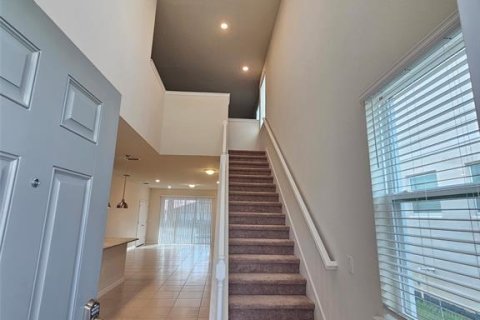 Villa ou maison à vendre à Davenport, Floride: 6 chambres, 288.37 m2 № 2410442 - photo 3