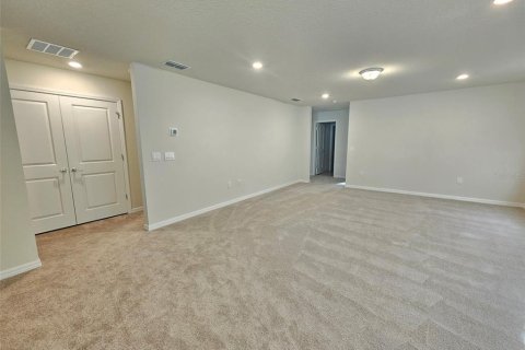 Villa ou maison à vendre à Davenport, Floride: 6 chambres, 288.37 m2 № 2410442 - photo 20