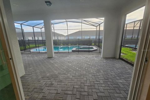 Villa ou maison à vendre à Davenport, Floride: 6 chambres, 288.37 m2 № 2410442 - photo 11