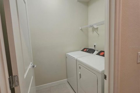 Villa ou maison à vendre à Davenport, Floride: 6 chambres, 288.37 m2 № 2410442 - photo 30