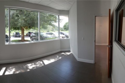 Propiedad comercial en alquiler en Orlando, Florida, 175.77 m2 № 1846344 - foto 5