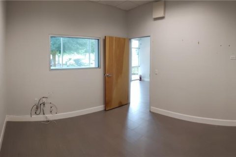 Propiedad comercial en alquiler en Orlando, Florida, 175.77 m2 № 1846344 - foto 6