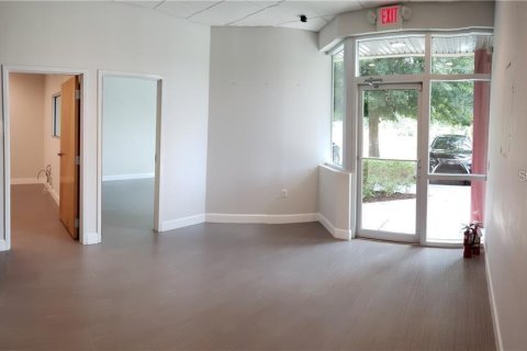 Propiedad comercial en alquiler en Orlando, Florida, 175.77 m2 № 1846344 - foto 4