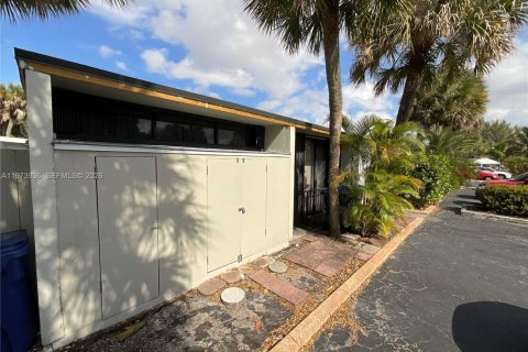 Купить виллу или дом в Майами-Лейкс, Флорида 2 спальни, 73.39м2, № 2033676 - фото 21