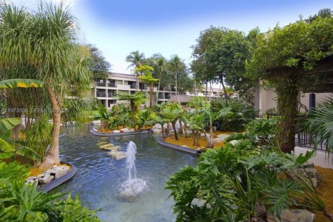 Купить виллу или дом в Майами-Лейкс, Флорида 2 спальни, 73.39м2, № 2033676 - фото 30